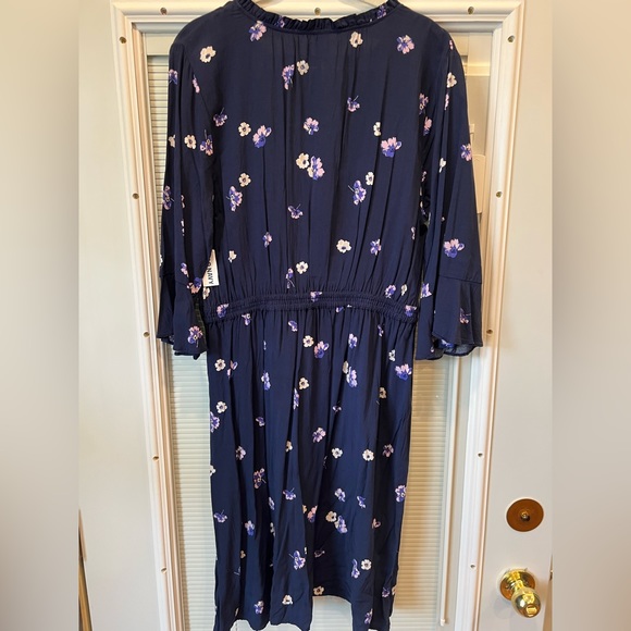 Old Navy Swing Floral Easter Dress size large; Large Dress with Sleeves - Picture 6 of 10